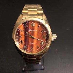 Geneva Women Watch Stainless Quartz Vintage Silver Color Brand New For Women’s